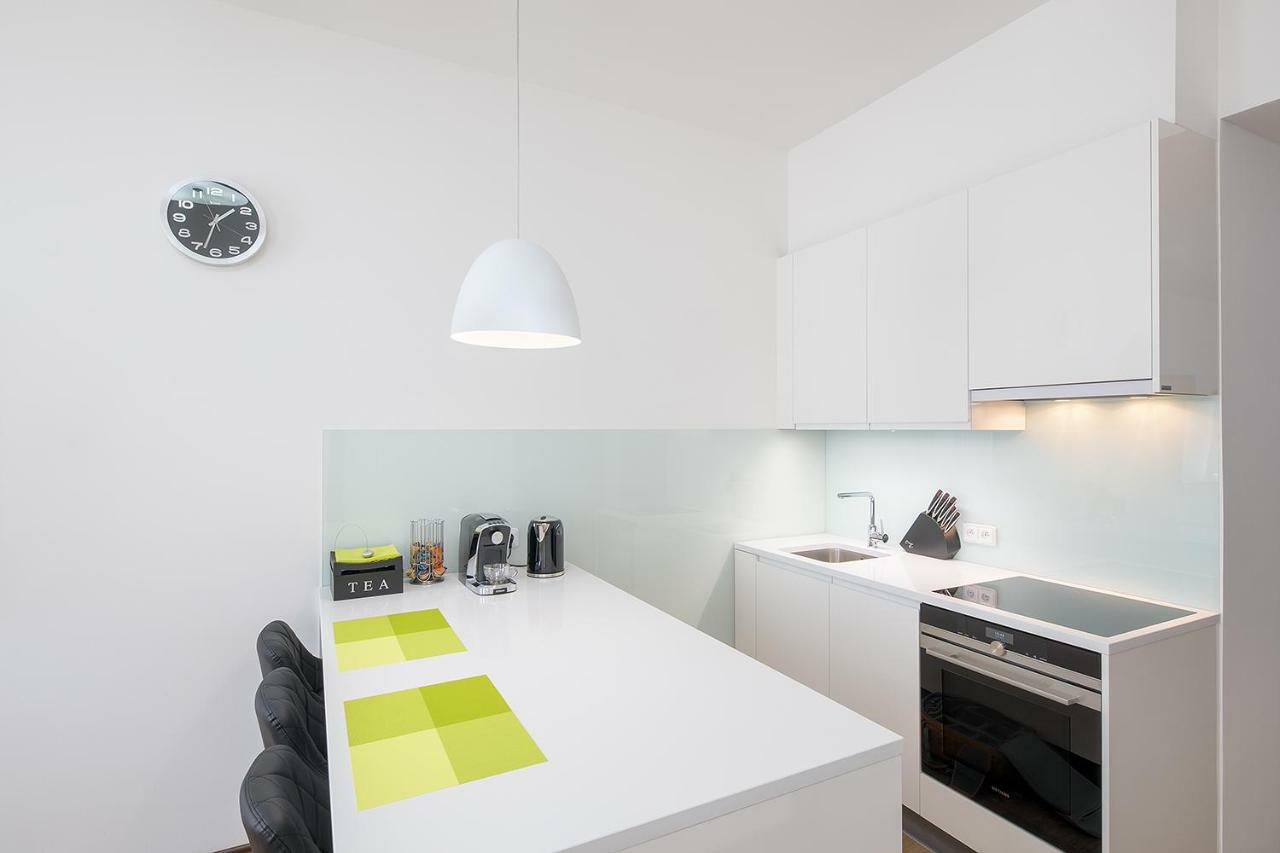 Apartment Near City Centre With Parking Place Praga Exterior foto