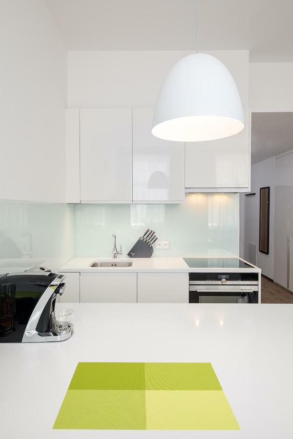Apartment Near City Centre With Parking Place Praga Exterior foto